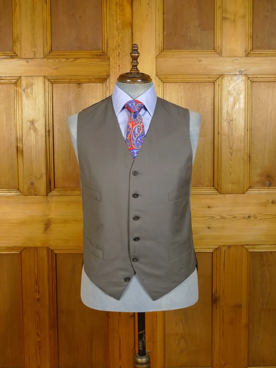 23/0850 henry rose 2014 savile row bespoke superfine 180s luxury wool taupe 3 piece suit 40 short to regular