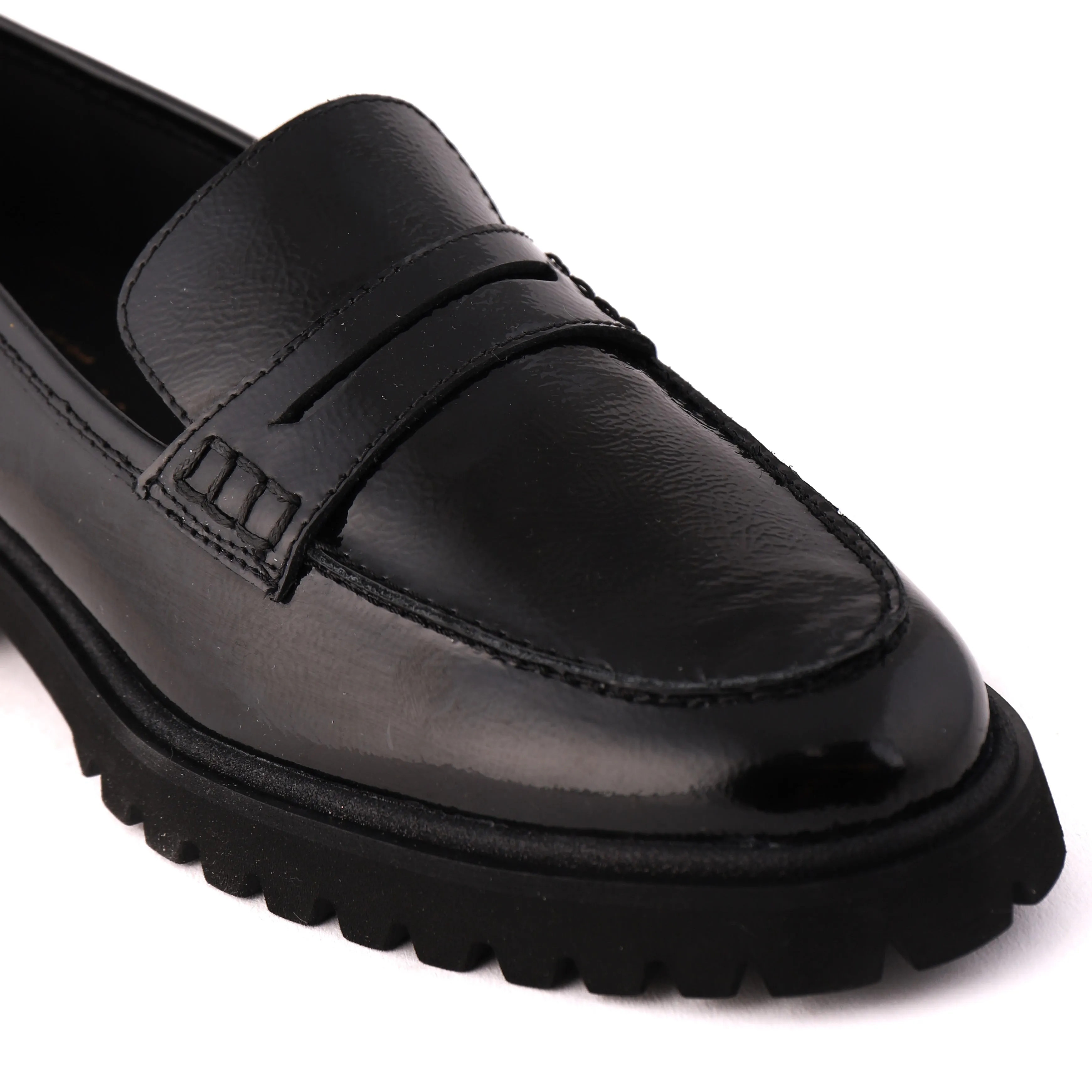 31201 Black Patent