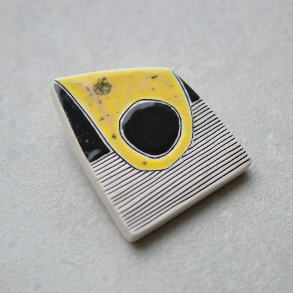 Ceramic brooch - Yellow