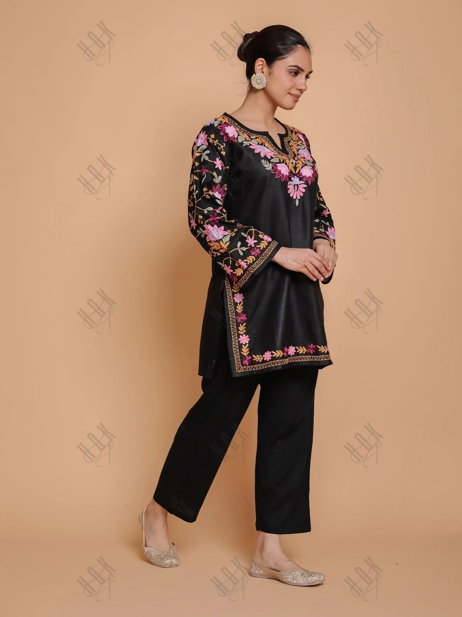 Falak Kashmiri Short Kurta - Black