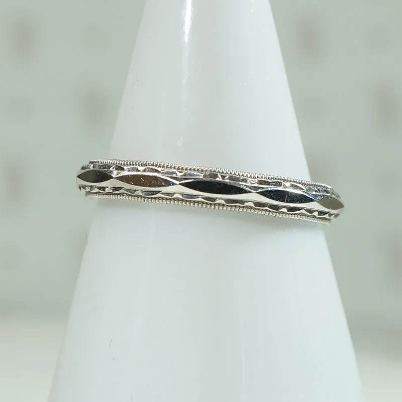 Gorgeous Geometric Deco White Gold Band