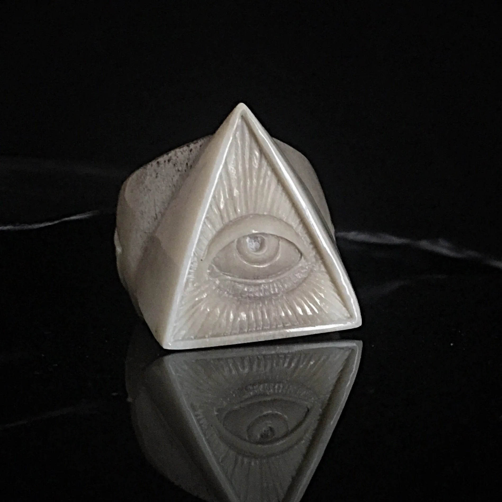 Illuminati Ring