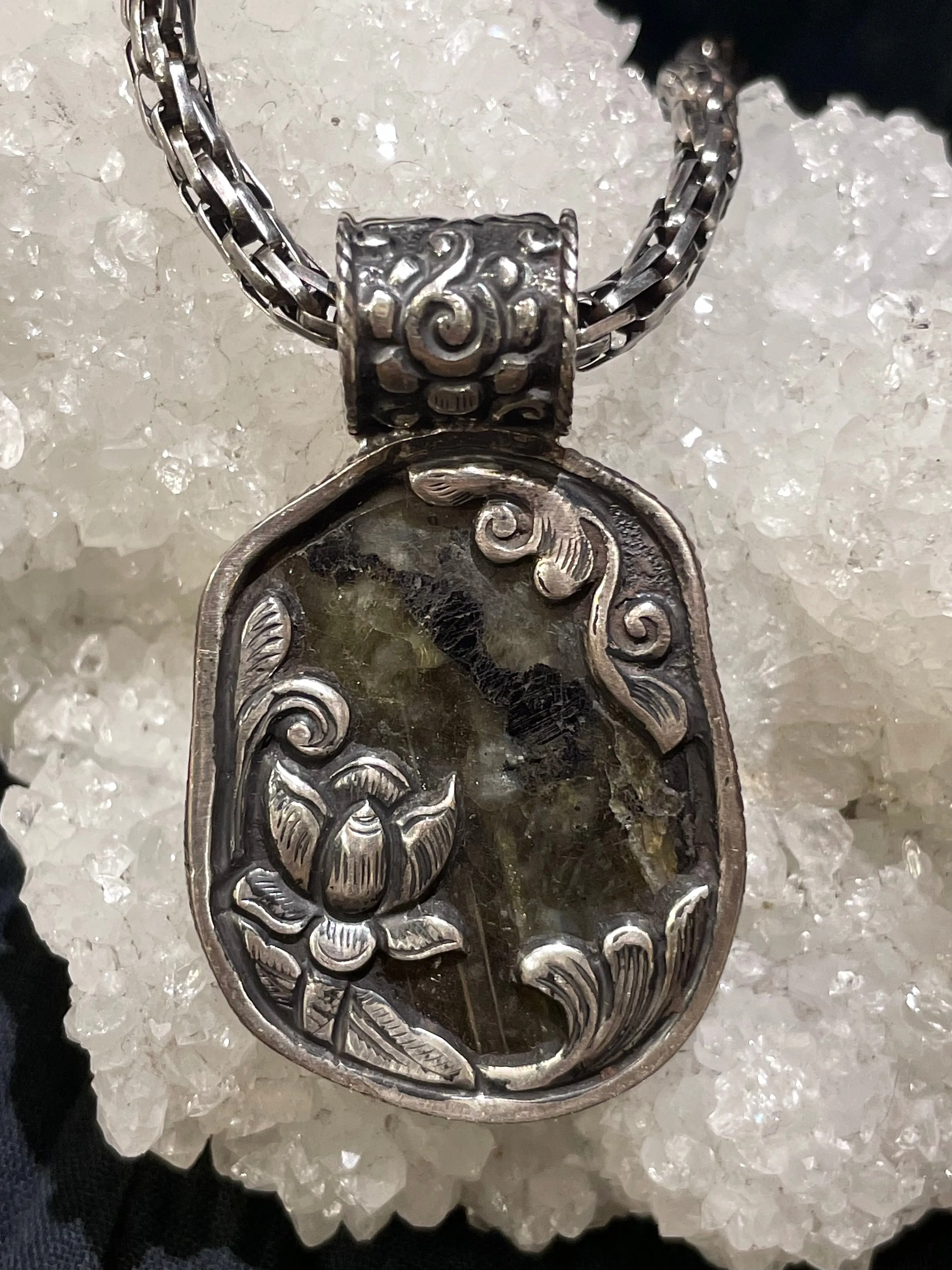 Lion Labradorite Pendant