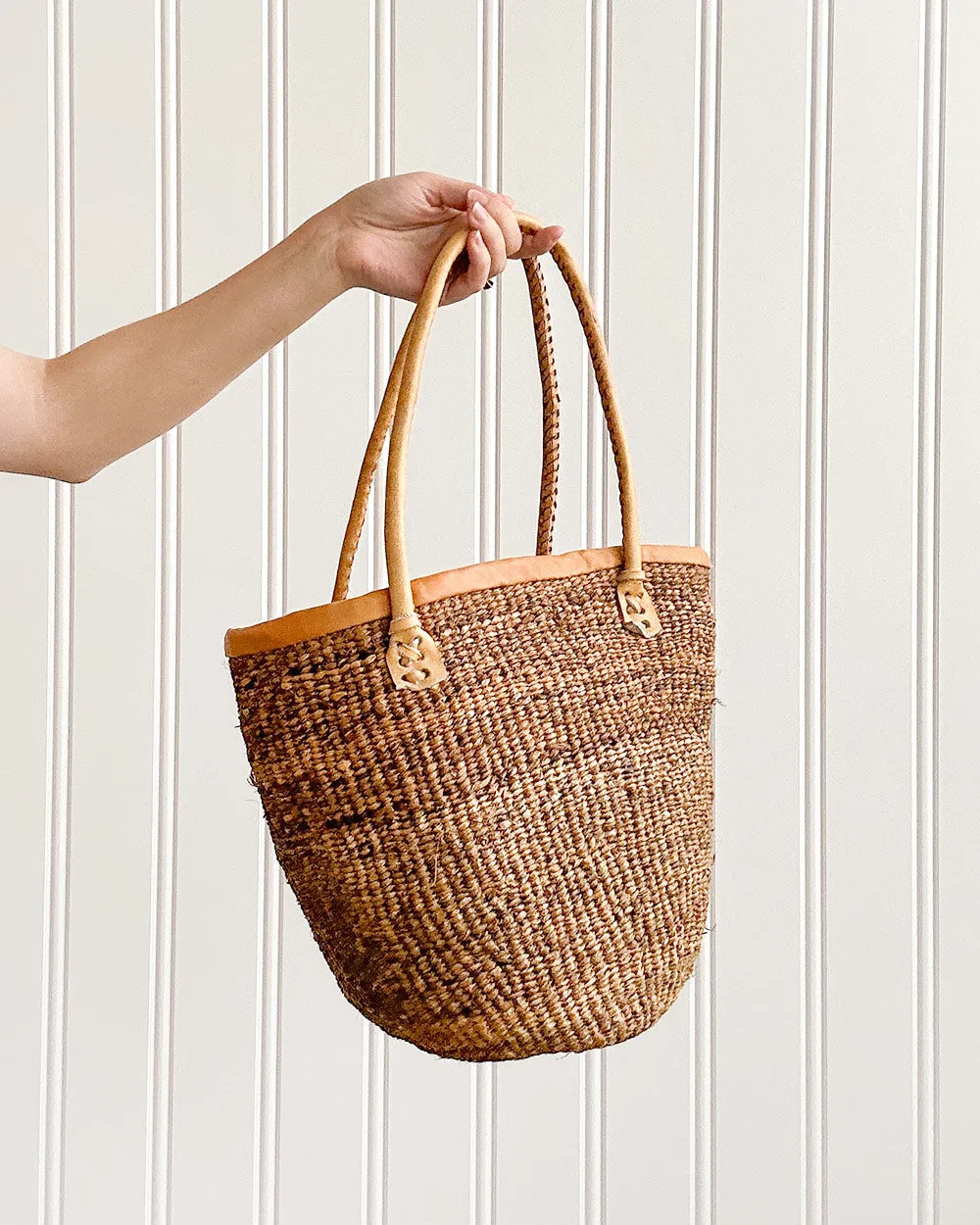 Mantigue Straw Bag