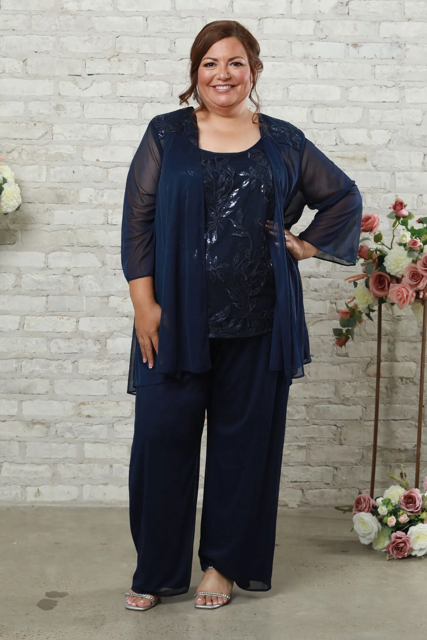 Women's Plus Size Sleeveless Glitter Top Three-Piece Pant Set